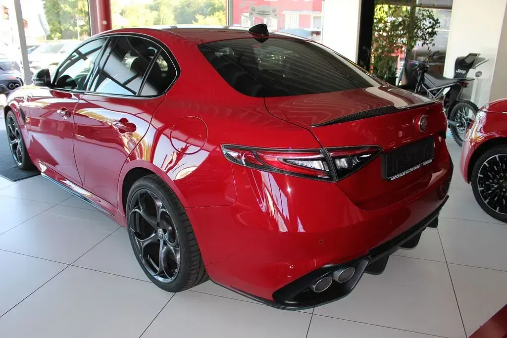 Gebraucht Alfa Romeo Giulia Quadrifoglio 519 PS (381 kW) 2024 Rot Limousine