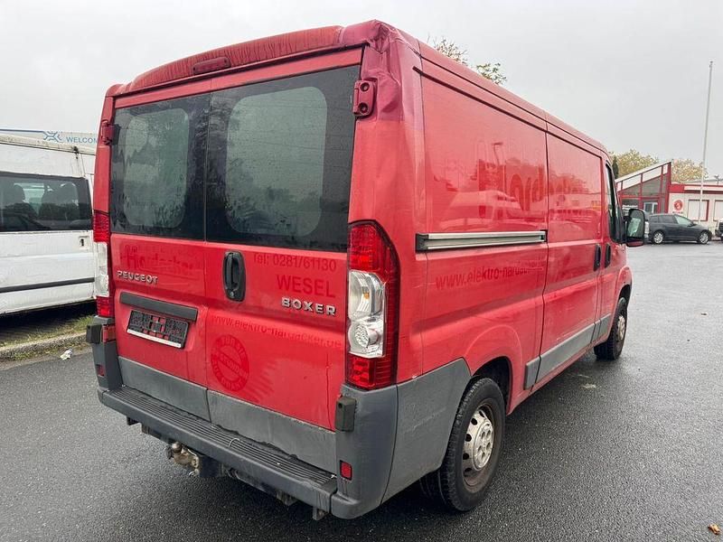 Gebraucht Peugeot Boxer 110 PS (80 kW) 2013 Rot Van