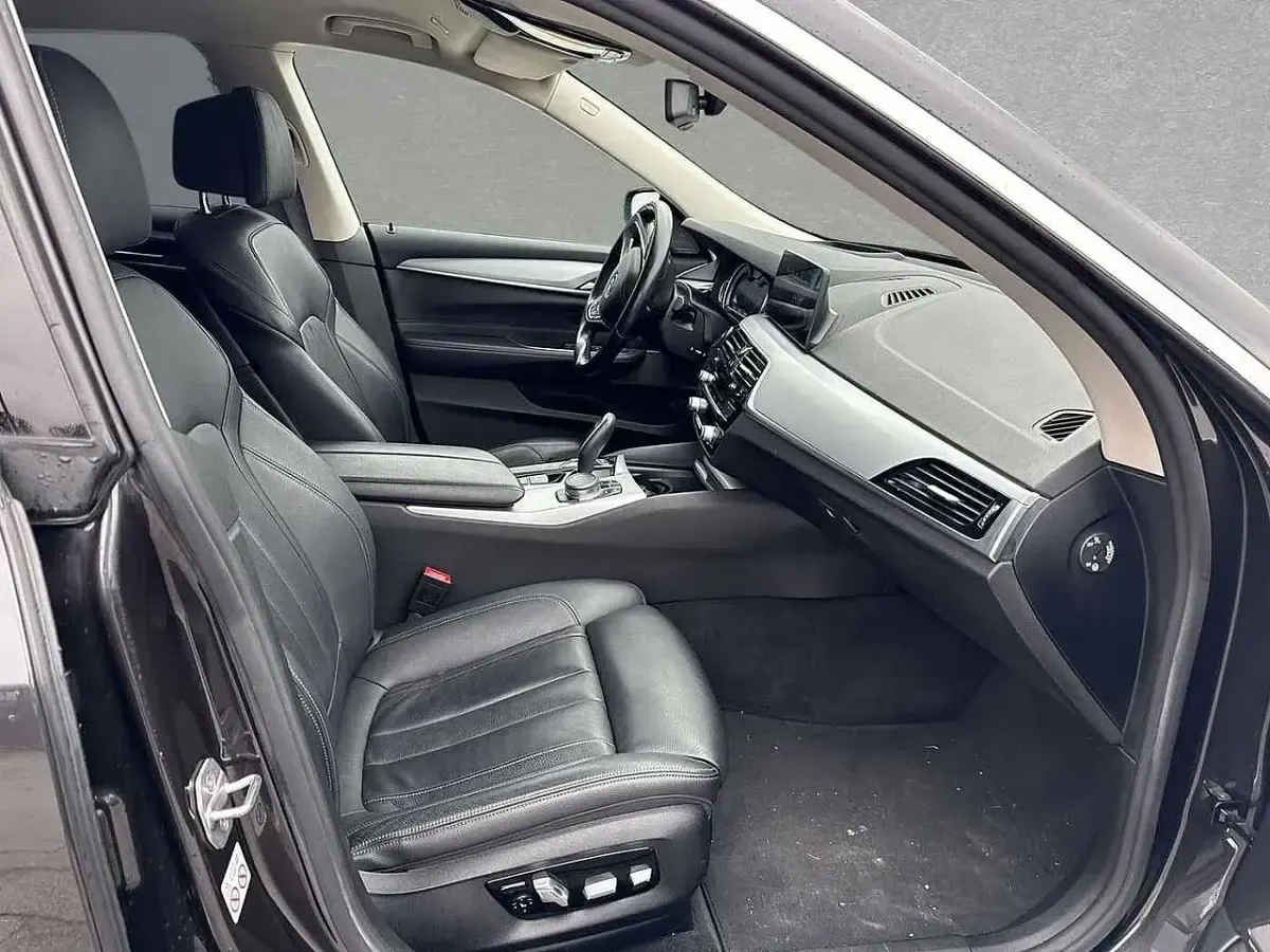 Gebraucht BMW 640 Sport Line 320 PS (235 kW) 2017 Sophistograu metallic Coupé