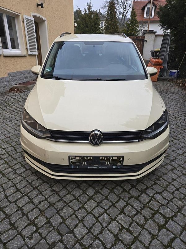 Gebraucht VW Touran 150 PS (110 kW) 2021 Beige Van / Kleinbus