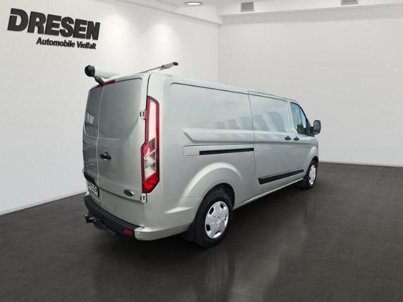 Gebraucht Ford Transit Custom Trend 131 PS (96 kW) 2023 Polarsilber metallic (metallic) Van