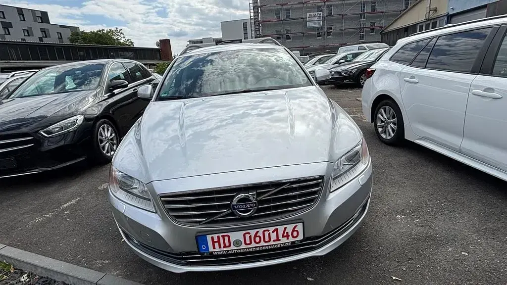 Gebraucht Volvo V70 Momentum 181 PS (133 kW) 2014 Silber Kombi