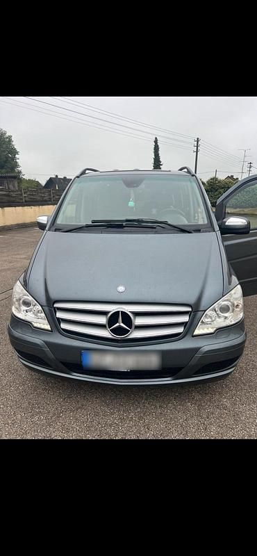 Andere farben Gebraucht 2011 Mercedes Viano Van / Kleinbus | 15.500 € (Fairer Preis) - Bild 1/4