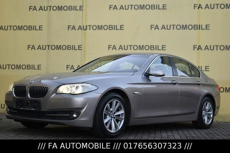 Silber Gebraucht 2010 BMW 528 Limousine | 7.700 € (Superpreis) - Bild 1/3