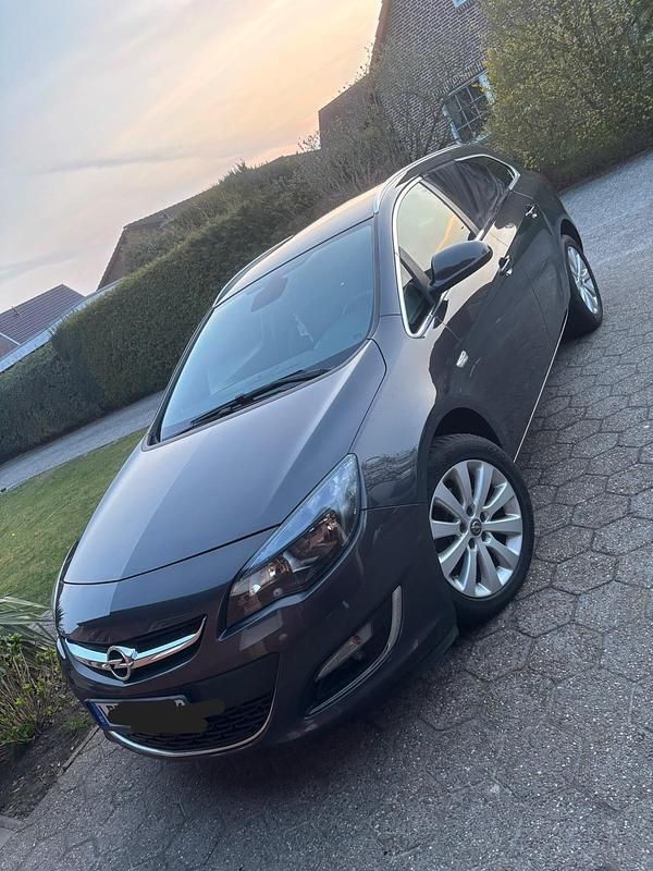 Gebraucht Opel Astra 165 PS (121 kW) 2015 Grau Kombi