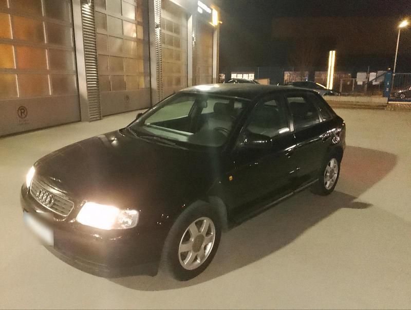 Schwarz Gebraucht 2000 Audi A3 Kleinwagen | 1.300 € (Fairer Preis) - Bild 1/4