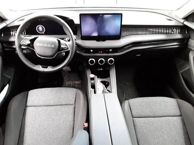 Gebraucht Skoda Superb 150 PS (110 kW) 2025 Graphitegrau metallic (metallic) Limousine