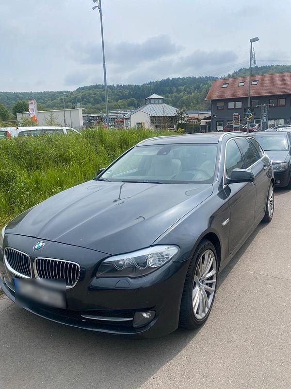 Gebraucht BMW 520 184 PS (135 kW) 2011 Grau Kombi