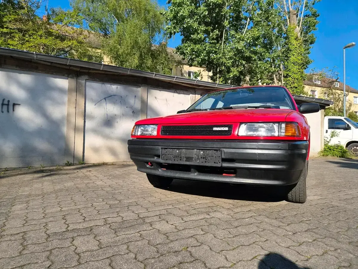 Usata Mazda 323 67 CV (49 kW) 1991 Rosso Berlina