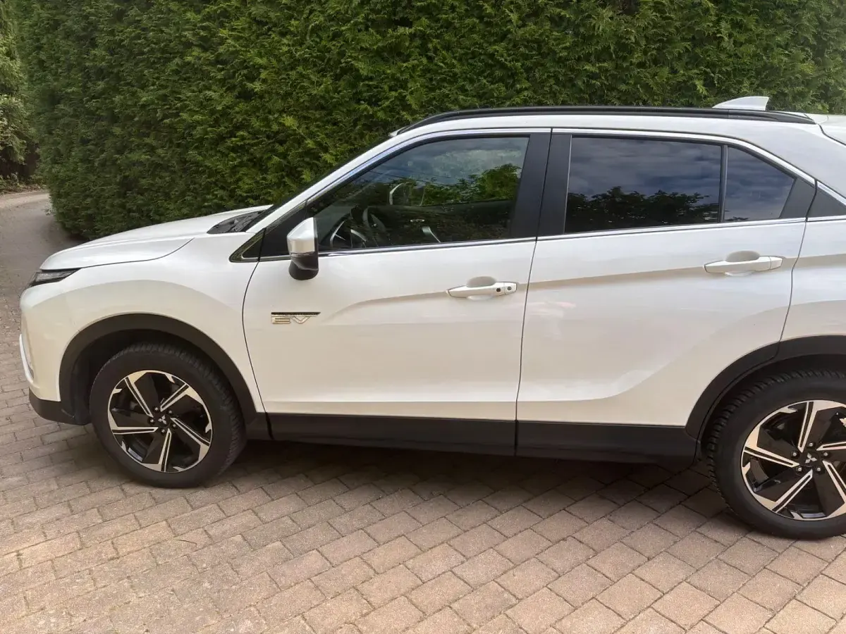 Gebraucht Mitsubishi Eclipse Cross Intro Edition 178 PS (130 kW) 2021 Weiß SUV