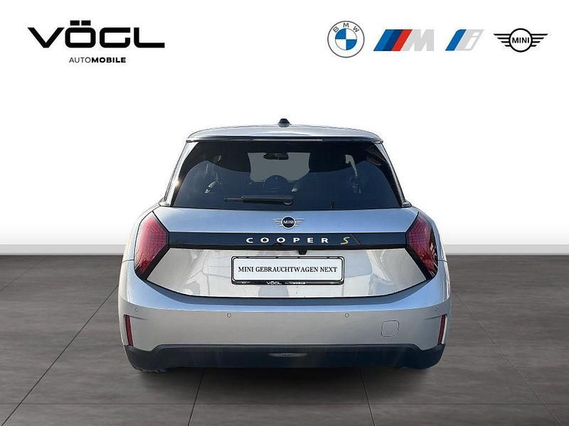 Gebraucht Mini Cooper SE Classic 160 kW (218 PS) 2024 Melting silver iii Kleinwagen