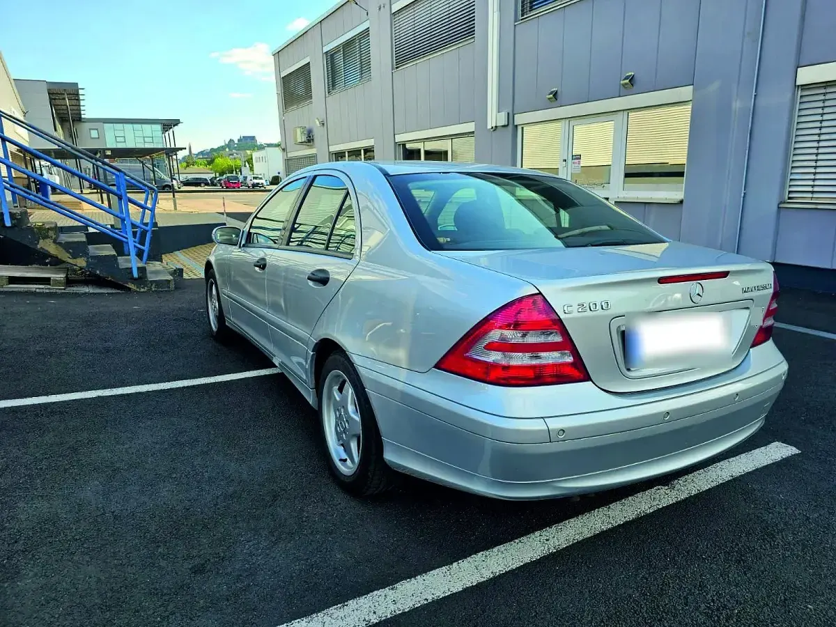 Gebraucht Mercedes C200 Classic 184 PS (135 kW) 2007 Silber Limousine