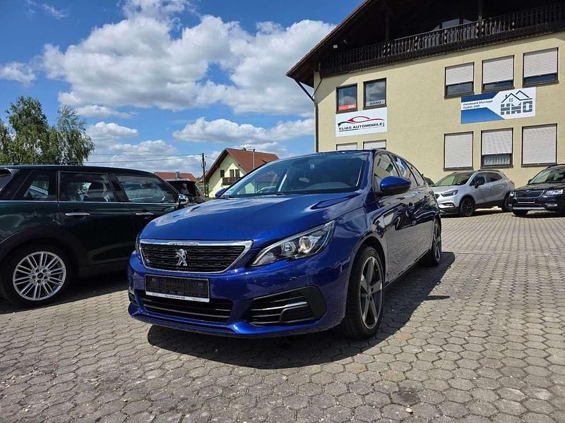 Lackierung magneticblau/metal Gebraucht 2019 Peugeot 308 SW Active Kombi | 10.990 € - Bild 1/4