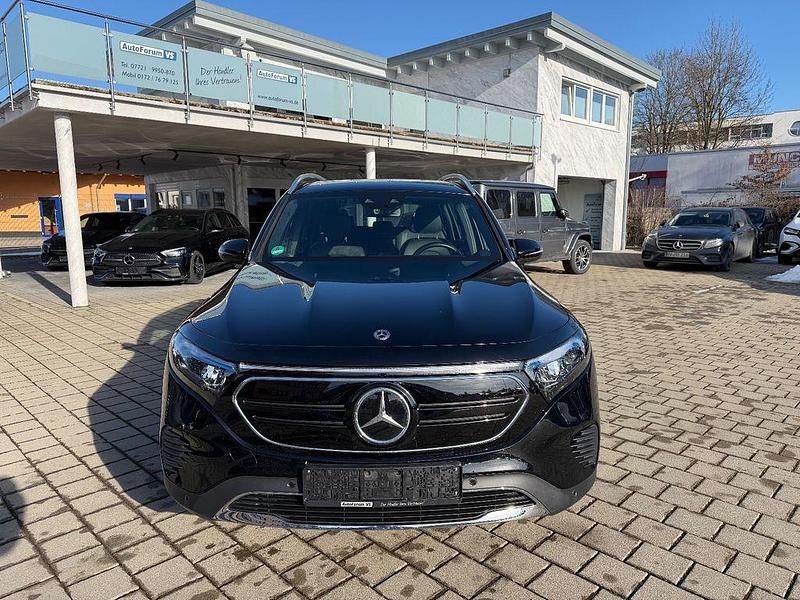 Gebraucht Mercedes EQB300 167 kW (228 PS) 2022 Schwarz SUV