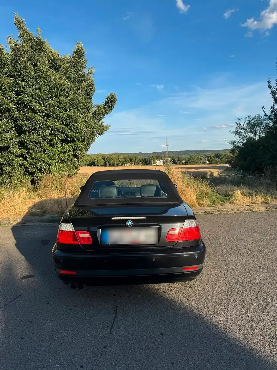Gebraucht BMW 320 Cabriolet 170 PS (125 kW) 2004 Schwarz Cabrio