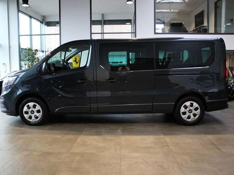 Gebraucht Renault Trafic Evolution 150 PS (110 kW) 2025 Grau Van / Kleinbus