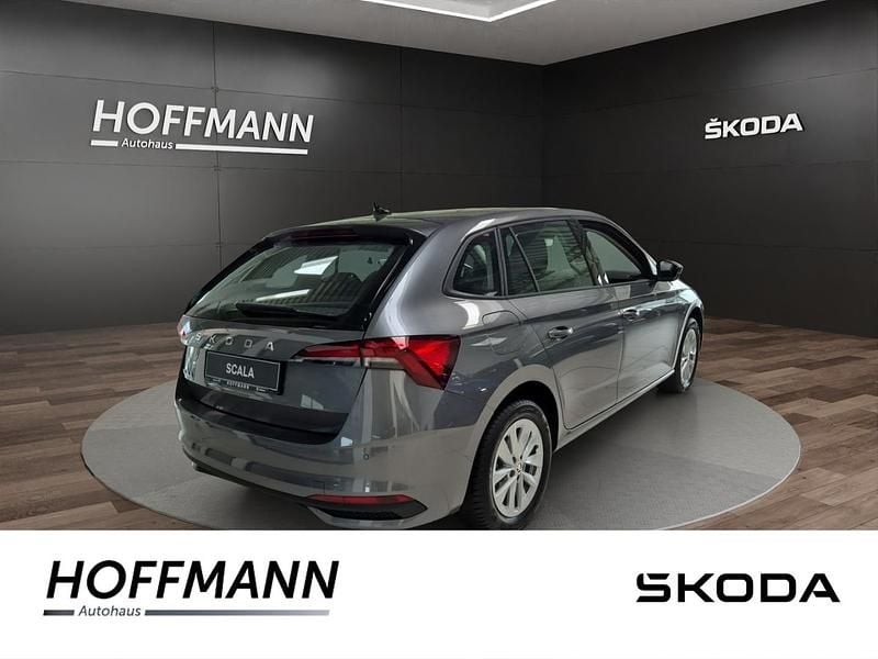 Gebraucht Skoda Scala Drive 116 PS (85 kW) 2024 Graphitegrau metallic Kleinwagen