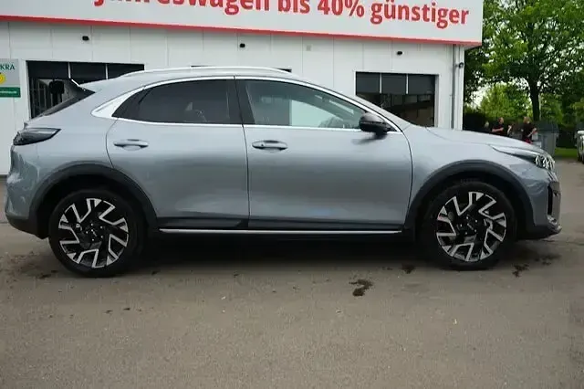 Neu Kia XCeed 179 PS (131 kW) 2026 Lunarsilbermet. SUV
