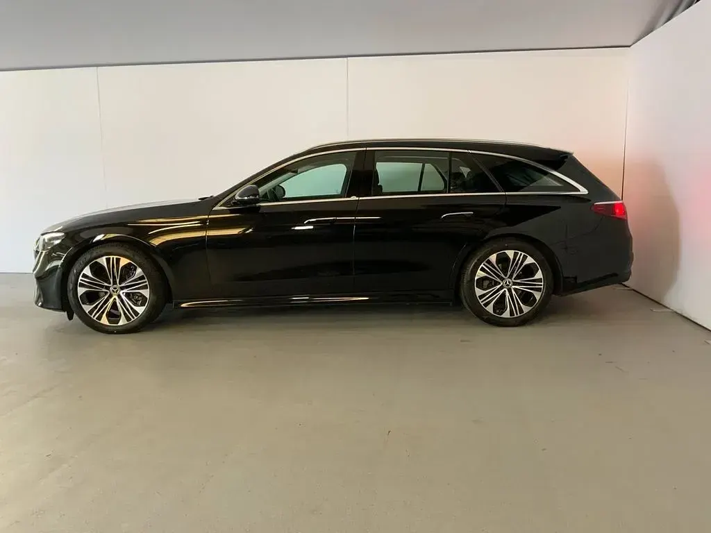 Gebraucht Mercedes E200 Avantgarde 204 PS (150 kW) 2025 Metalliclack obsidianschwarz Limousine
