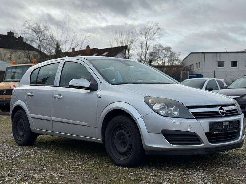 Gebraucht Opel Astra Edition 90 PS (66 kW) 2006 Silber Limousine