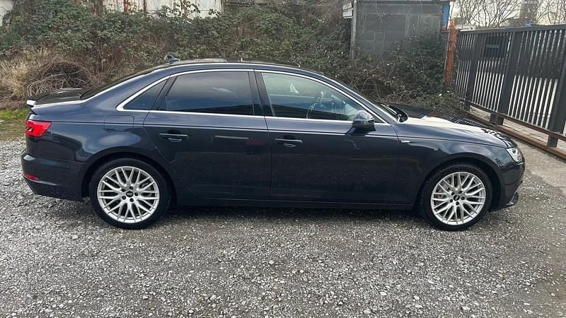 Gebraucht Audi A4 S-Line 190 PS (139 kW) 2018 Blau Limousine