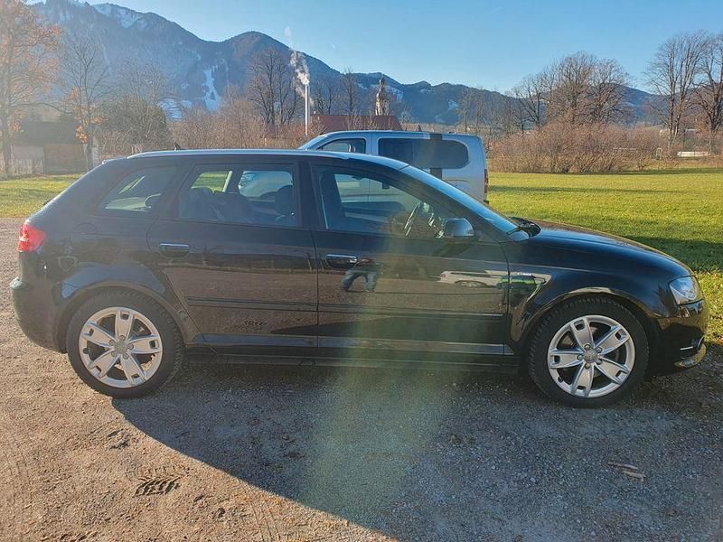 Gebraucht Audi A3 S-Line 140 PS (102 kW) 2012 Schwarz Kleinwagen