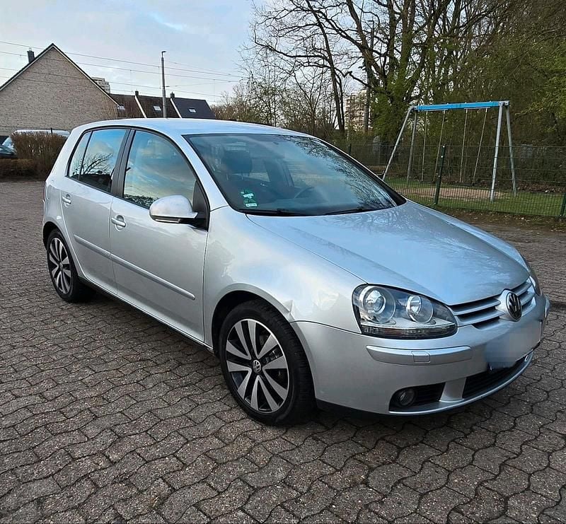 Gebraucht VW Golf V 102 PS (75 kW) 2005 Silber Kleinwagen