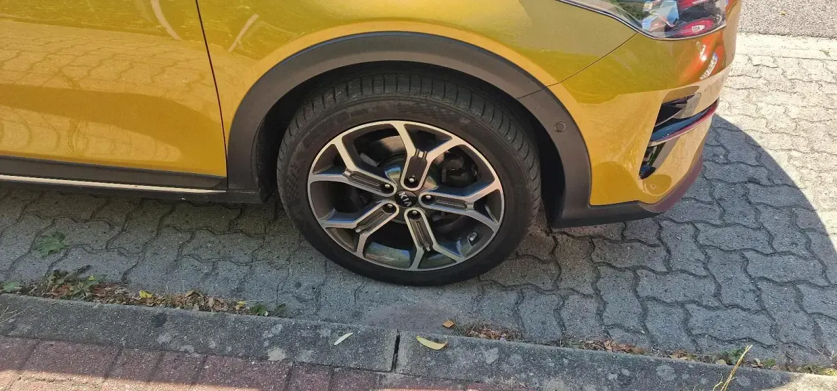 Gebraucht Kia XCeed 136 PS (100 kW) 2020 Gelb SUV