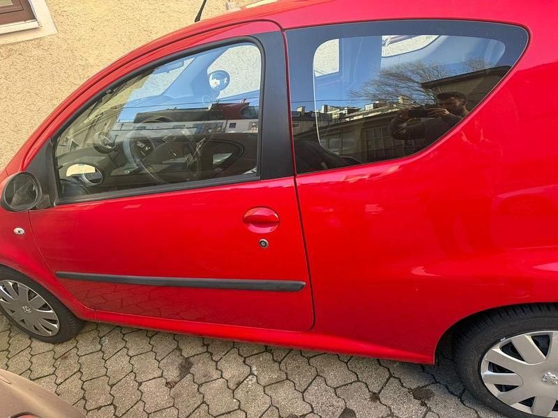 Gebraucht Peugeot 107 Filou 68 PS (50 kW) 2006 Rot Kleinwagen