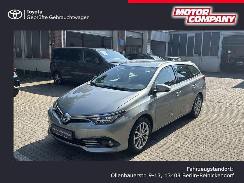 Grau Gebraucht 2016 Toyota Auris Touring Sports Comfort Kombi | 13.750 € (Etwas zu teuer) - Bild 1/4
