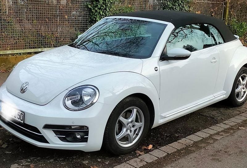 Gebraucht VW Beetle Sound 105 PS (77 kW) 2017 Weiß Kleinwagen