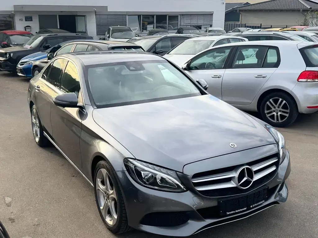 Gebraucht Mercedes C180 156 PS (114 kW) 2018 Grau Limousine