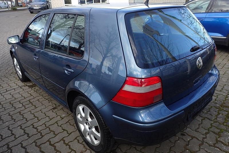 Gebraucht VW Golf IV Pacific 101 PS (74 kW) 2003 Blau Limousine
