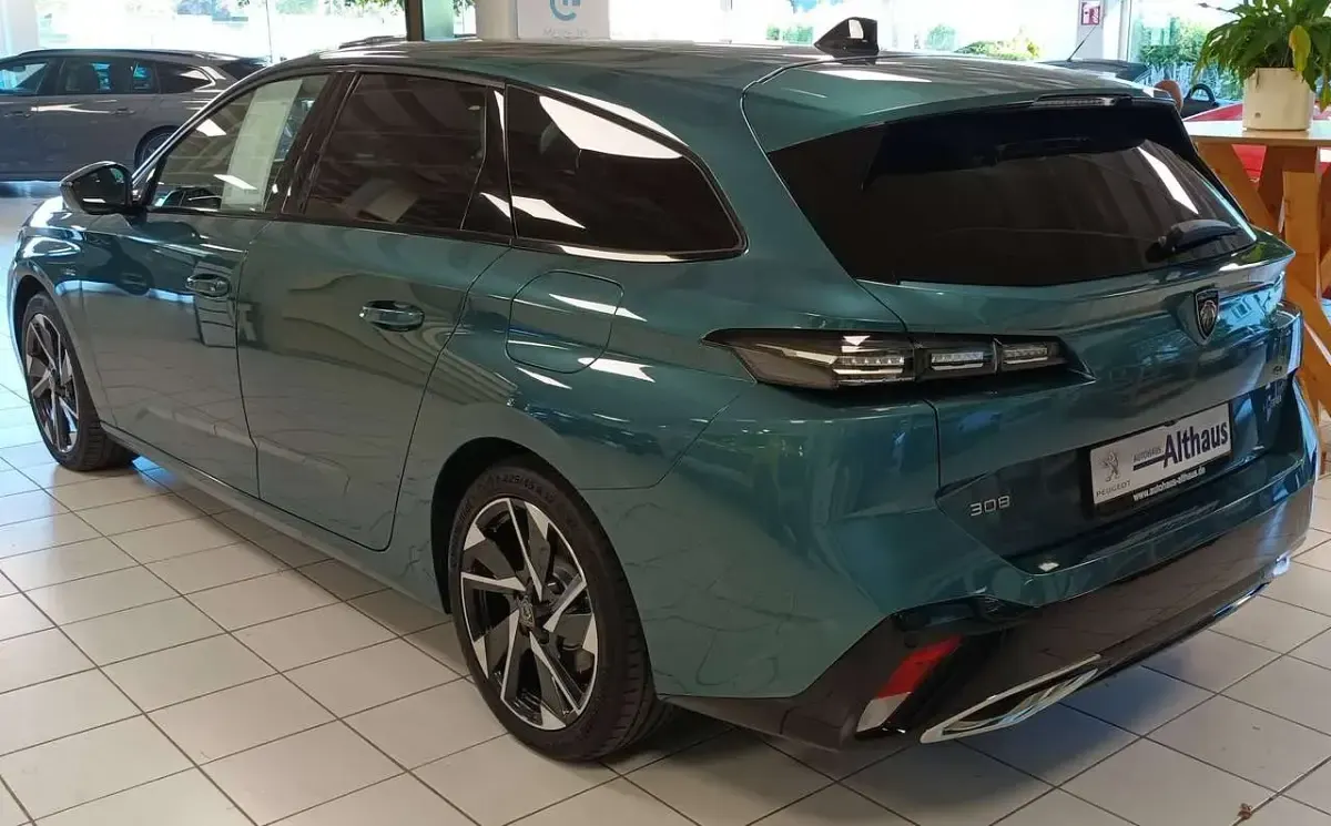 Gebraucht Peugeot 308 SW Allure 150 PS (110 kW) 2022 Avatarblau metallic Kombi