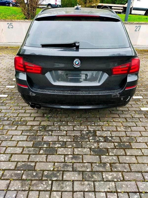 Gebraucht BMW 525 218 PS (160 kW) 2012 Grau Kombi