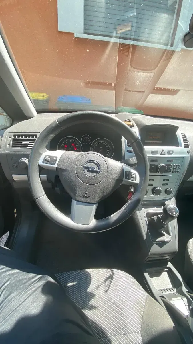 Gebraucht Opel Zafira 140 PS (102 kW) 2009 Schwarz Van / Kleinbus