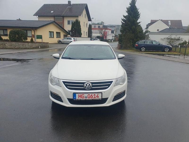 Weiß Gebraucht 2009 VW Passat Basis Limousine | 7.650 € (Teuer) - Bild 1/4