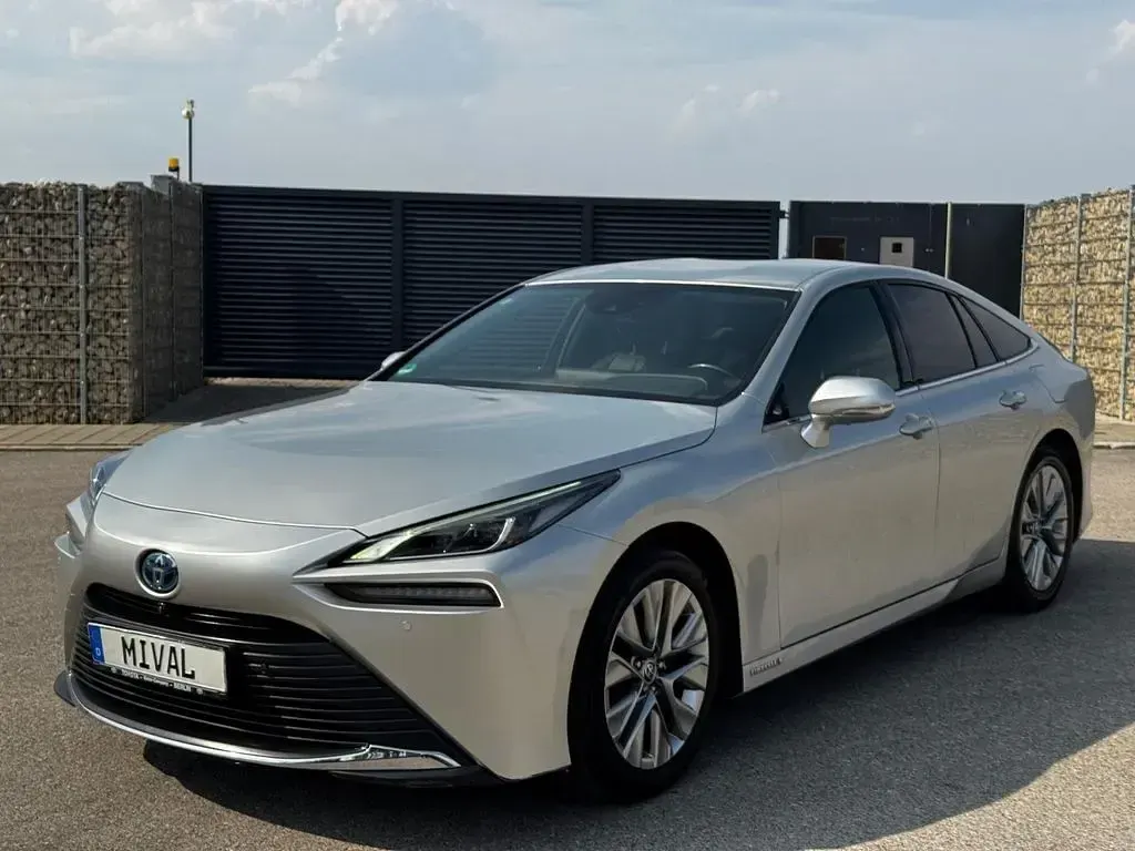 Gebraucht Toyota Mirai Executive 182 PS (133 kW) 2022 Silber Limousine