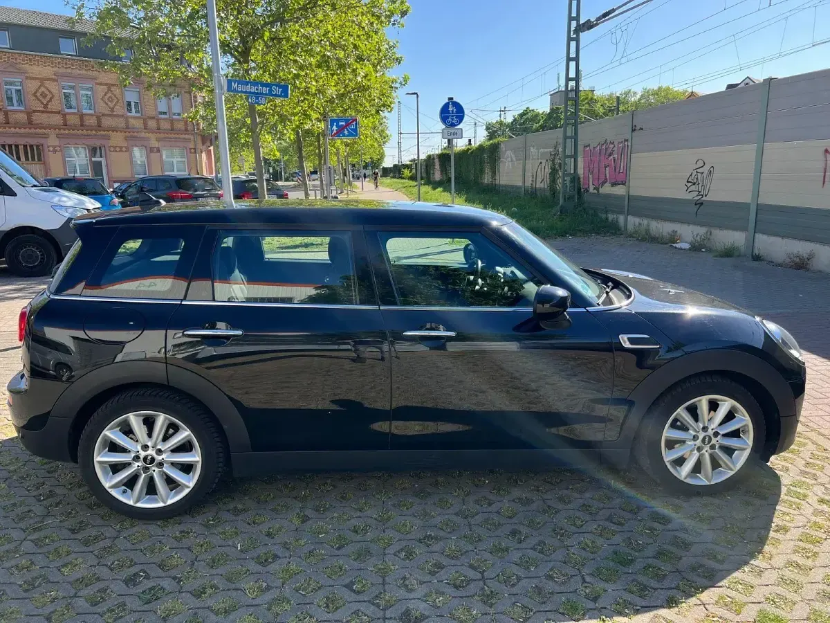 Käytetty Mini Cooper 102 HP (75 kW) 2020 Musta Viistoperä