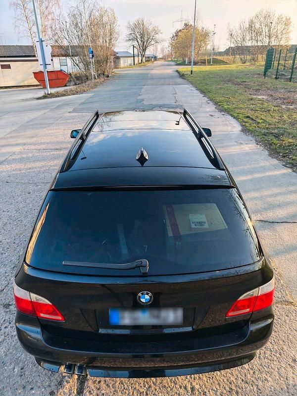 Gebraucht BMW 530 231 PS (169 kW) 2006 Schwarz Kombi