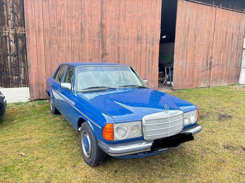 Gebraucht Mercedes E230 1981 Blau Limousine