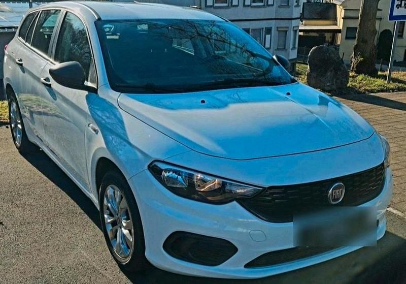 Gebraucht Fiat Tipo 95 PS (69 kW) 2019 Weiß Kombi