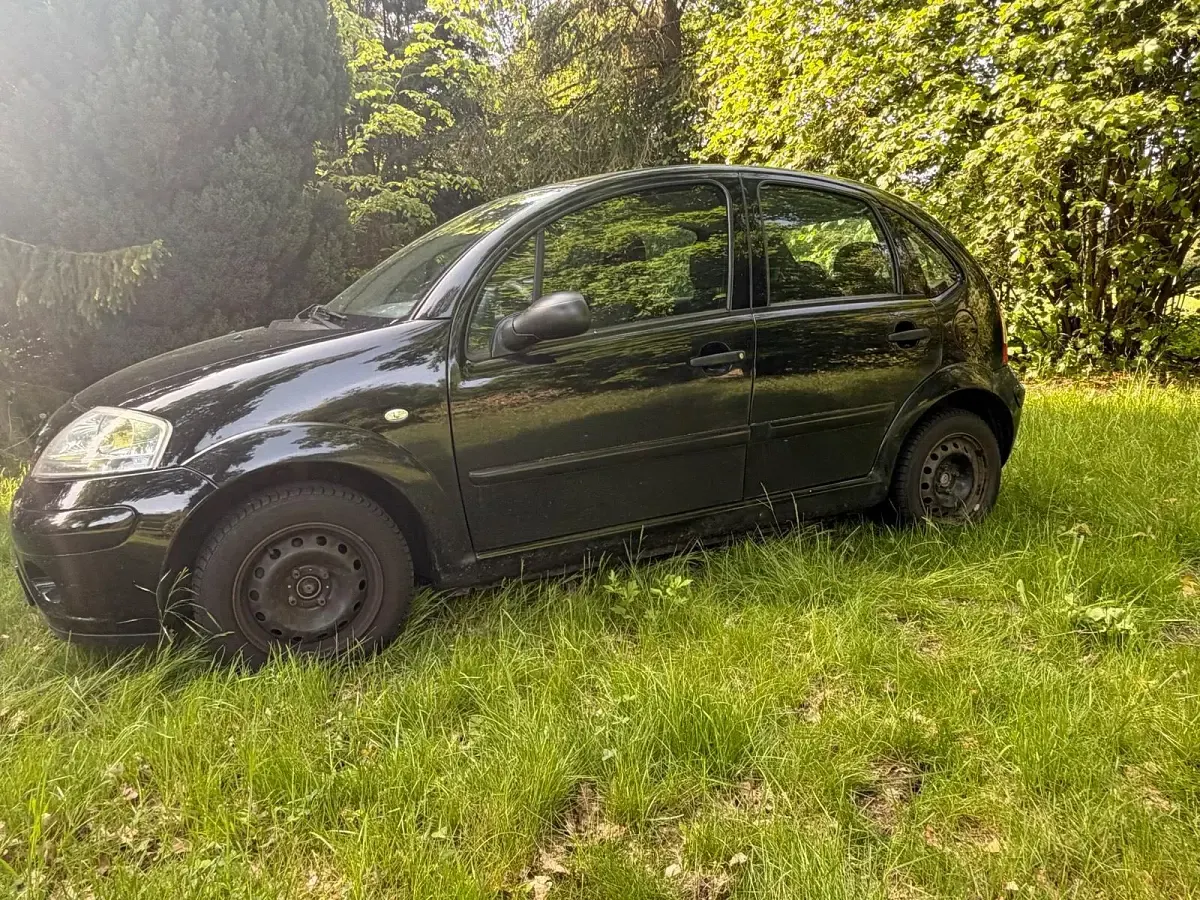Używany Citroën C3 88 KM (64 kW) 2006 Czarny Hatchback