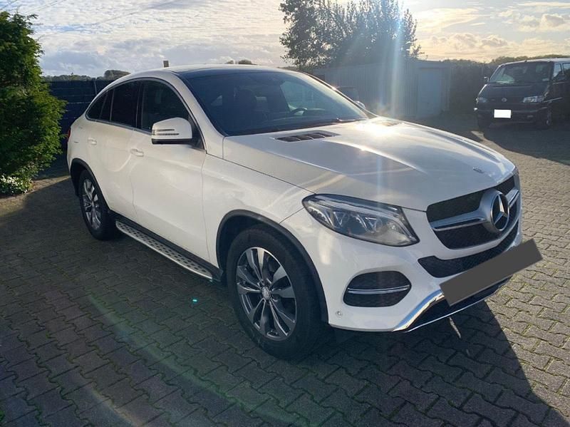 Weiß Gebraucht 2015 Mercedes GLE350 SUV | 29.999 € (Fairer Preis) - Bild 1/4