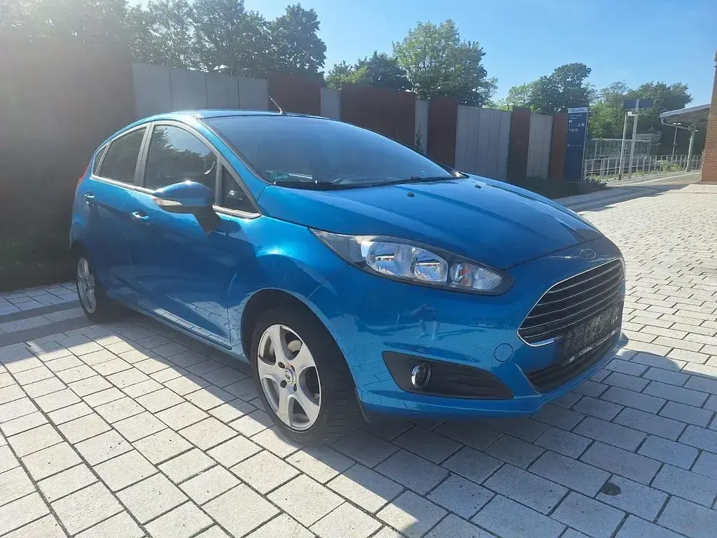 Brugt Ford Fiesta 101 HK (74 kW) 2015 Blå Hatchback