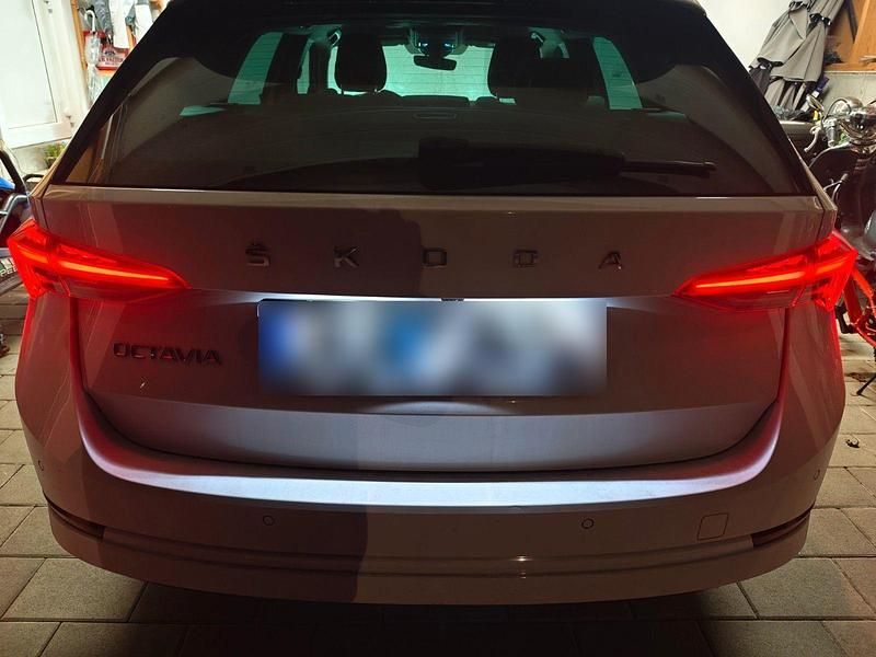 Gebraucht Skoda Octavia 150 PS (110 kW) 2020 Weiß Kombi
