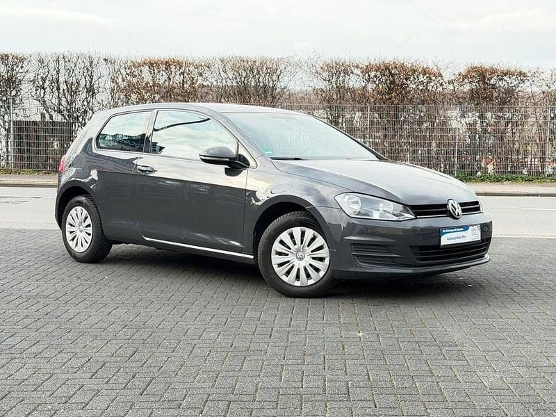 Gebraucht VW Golf VII Trendline 86 PS (63 kW) 2016 Grau Kleinwagen