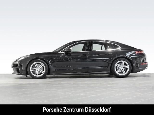 Gebraucht Porsche Panamera 354 PS (260 kW) 2024 Tiefschwarzmetallic Limousine