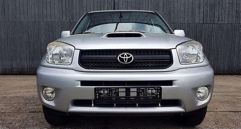 Gebraucht Toyota RAV4 116 PS (85 kW) 2004 Silber SUV