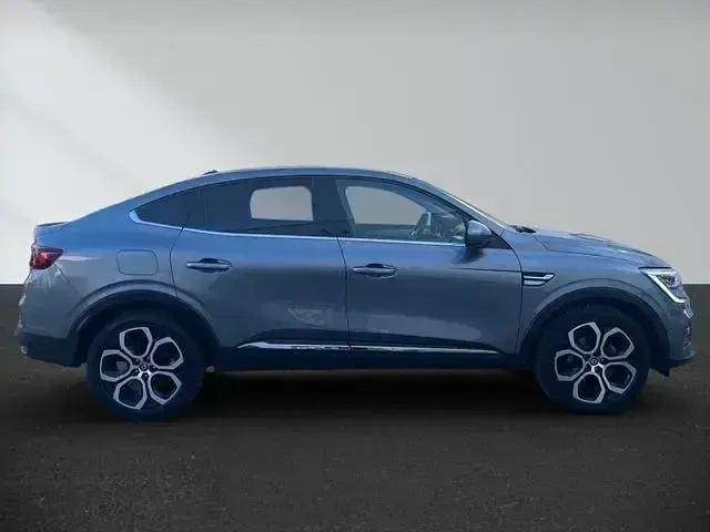 Gebraucht Renault Arkana Techno 140 PS (102 kW) 2022 Grau SUV